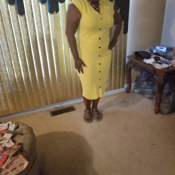 New York & Company Yellow Sleeveless Dress w/Buttons XL - Picture 9 of 16